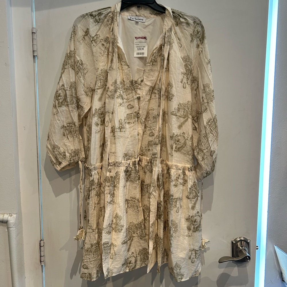 En Saison Cream and Gray Patterned Dress